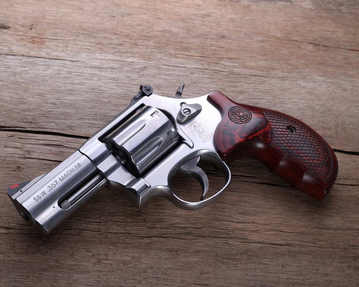 The Smith & Wesson ® Model 686 Deluxe in 357 Magnum is almost too good ...