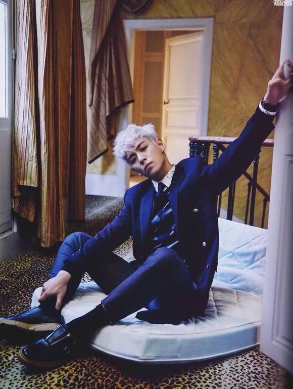 golden_star000's tweet photo. Ya queda poco para que TOP termine su servicio militar!!

El hombre elegante estará de vuelta pronto 
#LongTimeNoSeeTOP https://t.co/N7QbZPuaBa