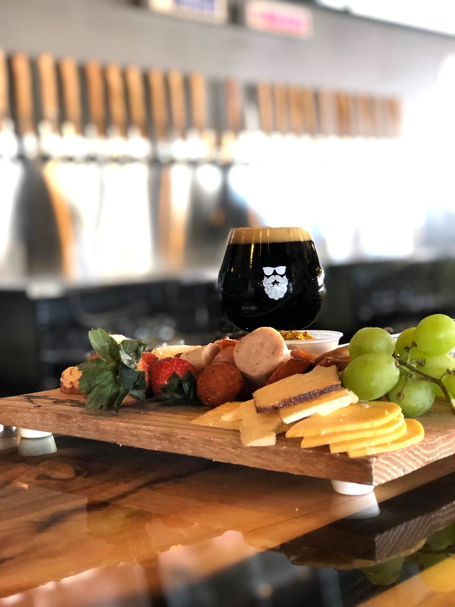 We don't have a kitchen, but we have food every day. How's that possible? #FoodTruck #CastleRock burlybrewing.com/food/