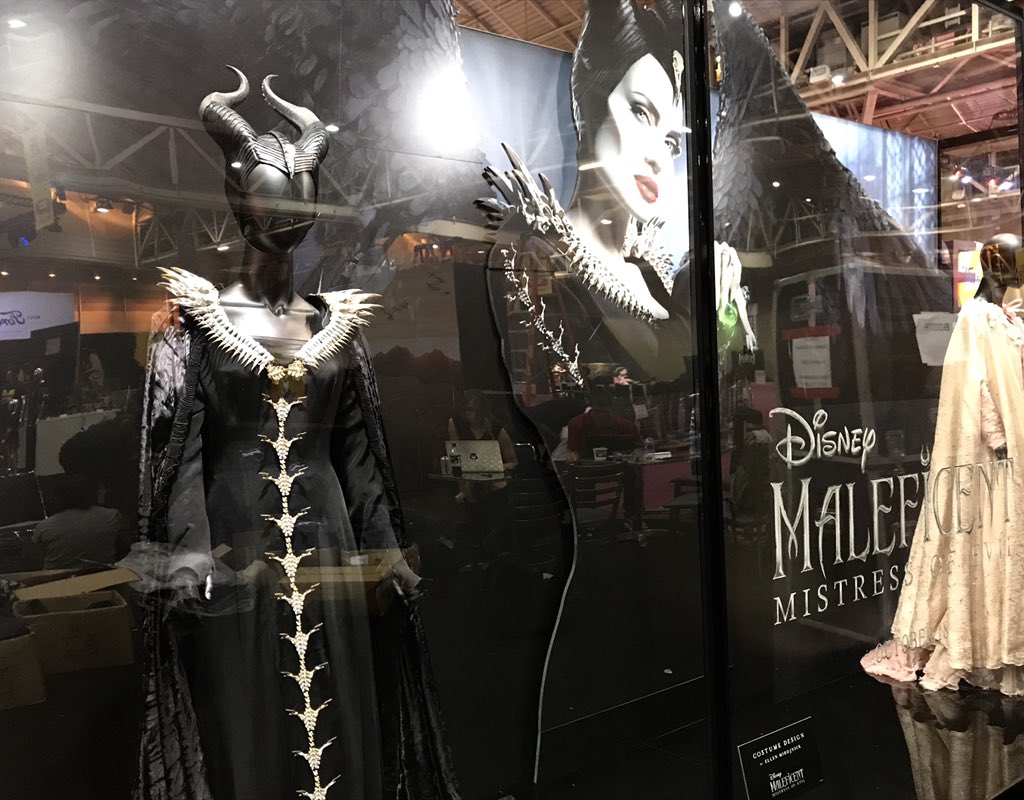 See the costumes of #Maleficent and Princess Aurora at the Disney Booth at #EssenceFest! 

#DisneyxEssence