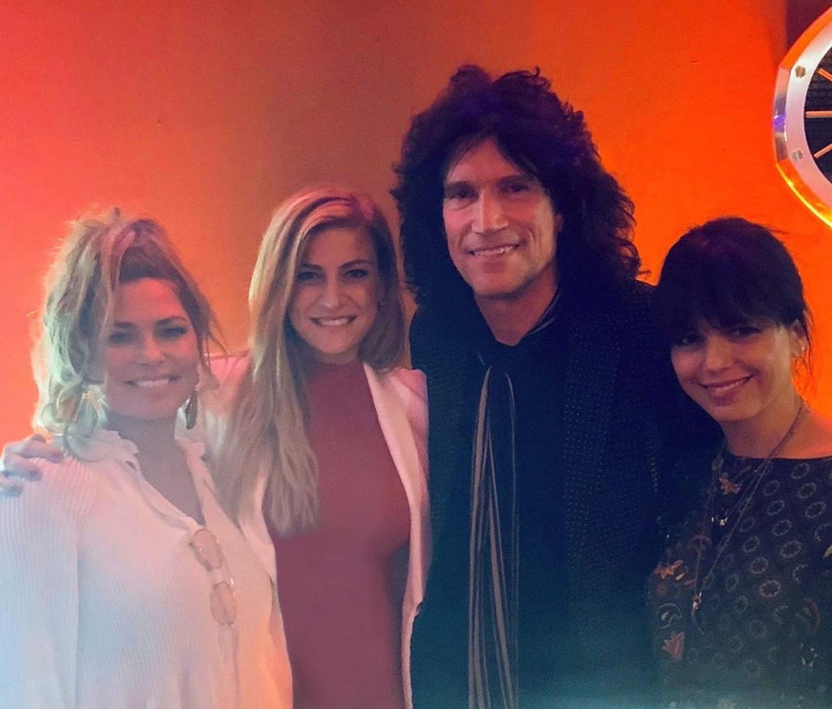Lokomotive Geschwindigkeit Hör mal zu tommy thayer wife Sei zufrieden
