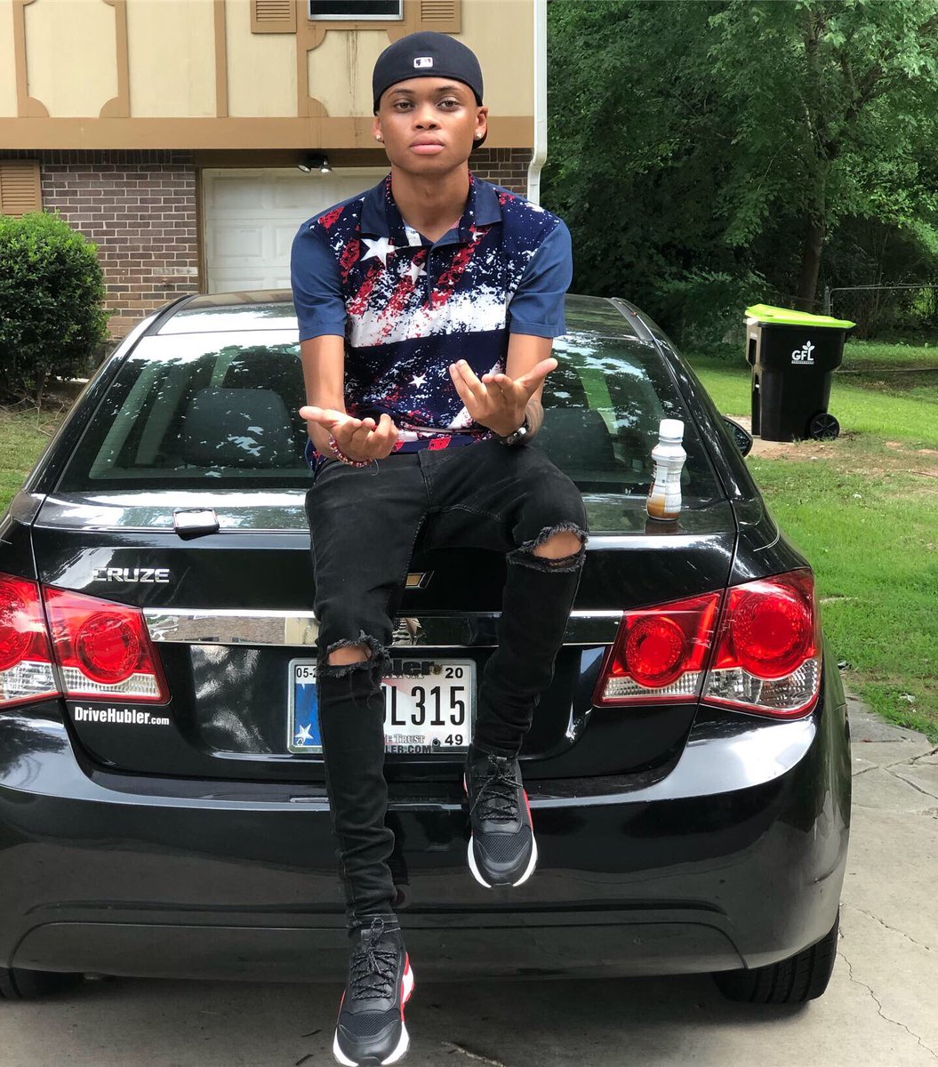 luhwoody1's tweet photo. Ima stay down & stay solid.. A young nigga gone win ๐๐ฑ๐ท #LongLiveCash https://t.co/keW9qBWvQw