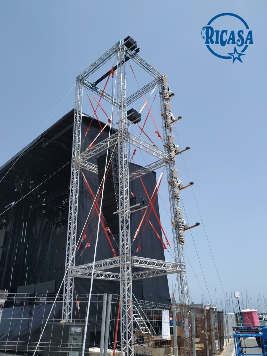 ricasapiro's tweet image. Mañana proseguimos con el montaje del Piromusical que tenemos preparado para mañana dentro de @90shomenajealaruta #fireworks #piromusical #ricasa