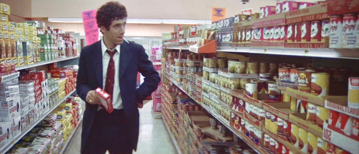'I chose my wardrobe: the white socks, the jacket, the pants, the shoes... you never saw my tie too closely because it had small American flags on it.' Okay, please someone, provide a super-HD blow-up of Elliott Gould's Marlowe tie! I will tie one on, if we can accomplish that.