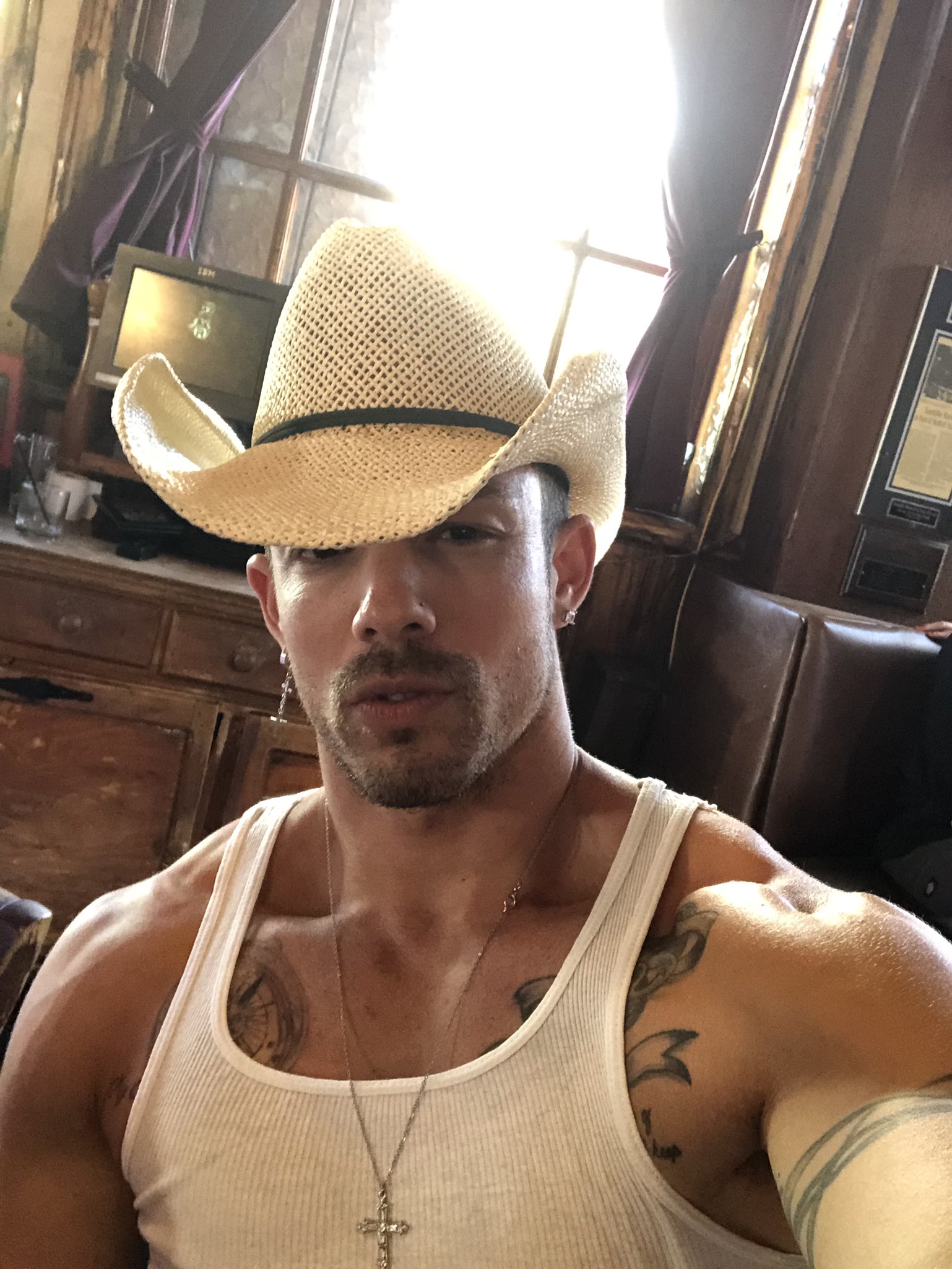 D-vccqoVAAAFLJo.jpg:large