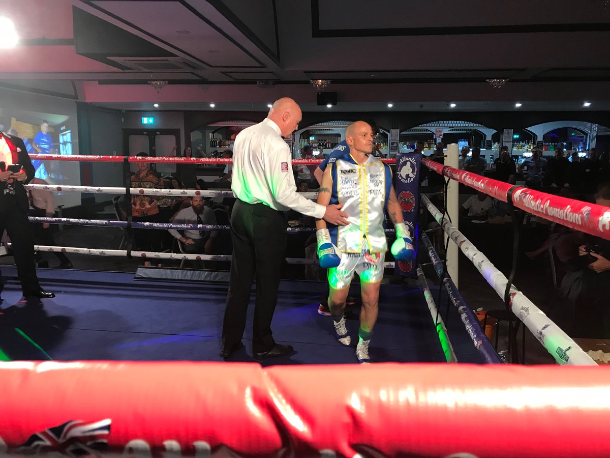 CliffPledge's tweet photo. An exciting and narrow win for @DavidBirmingh13 over @boxerjayspeight - a fitting finale to both to the night and Dave’s career. 
The ex #pompey and #cherries footballer Birmingham hangs up his boxing gloves after the victory.
Reaction on @solentsport in Summer Sport tomorrow https://t.co/pj1RgjsiyX