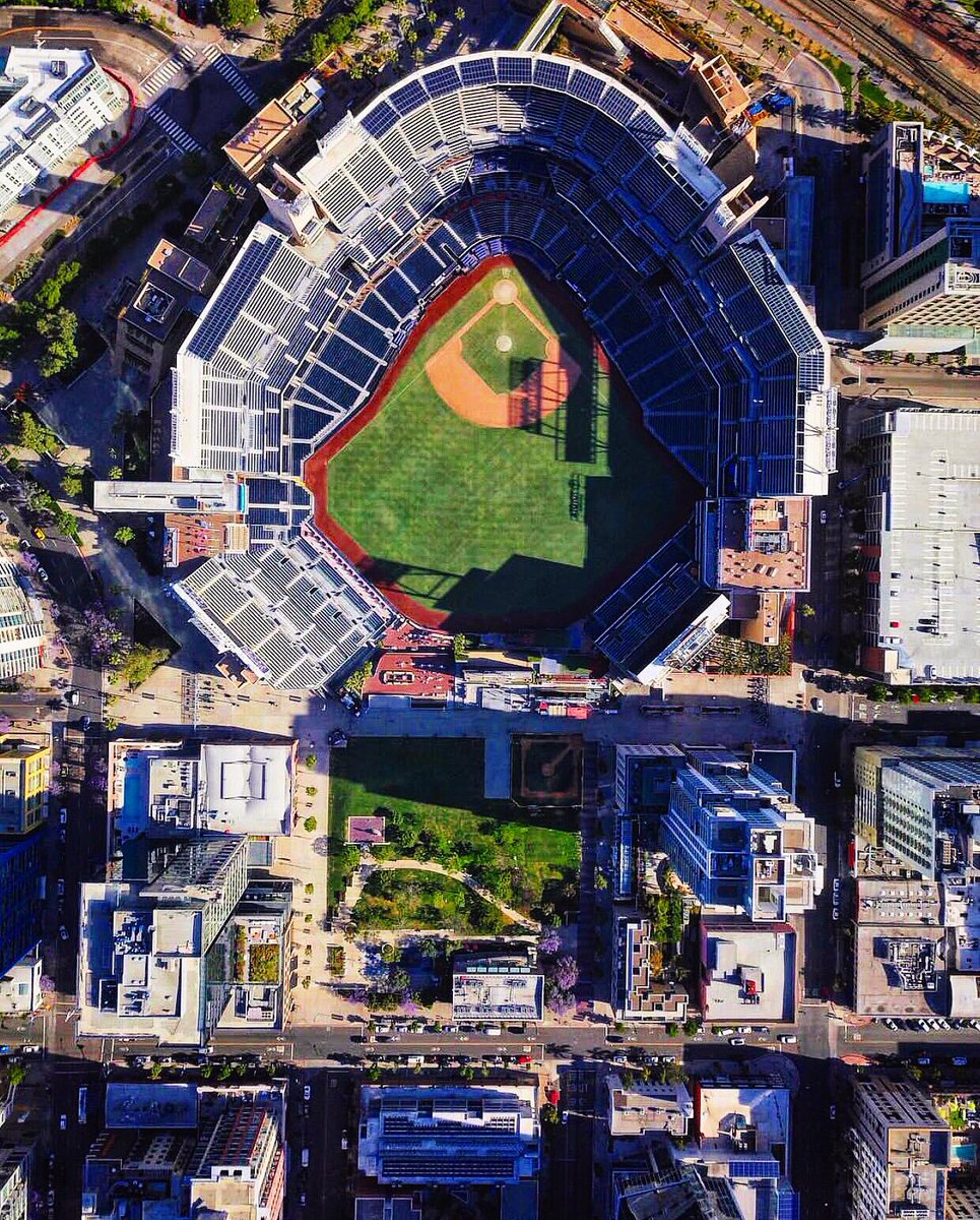 dronesconnekshn's tweet photo. #topdown #photo #aerialphotography #dronephotography #urbanphotography #drone #drones #dronesconnection #FAAPart107CertifiedDronePilot
#dronegear #droneoftheday #photooftheday #petcopark #sandiego https://t.co/FaWBtKVemq