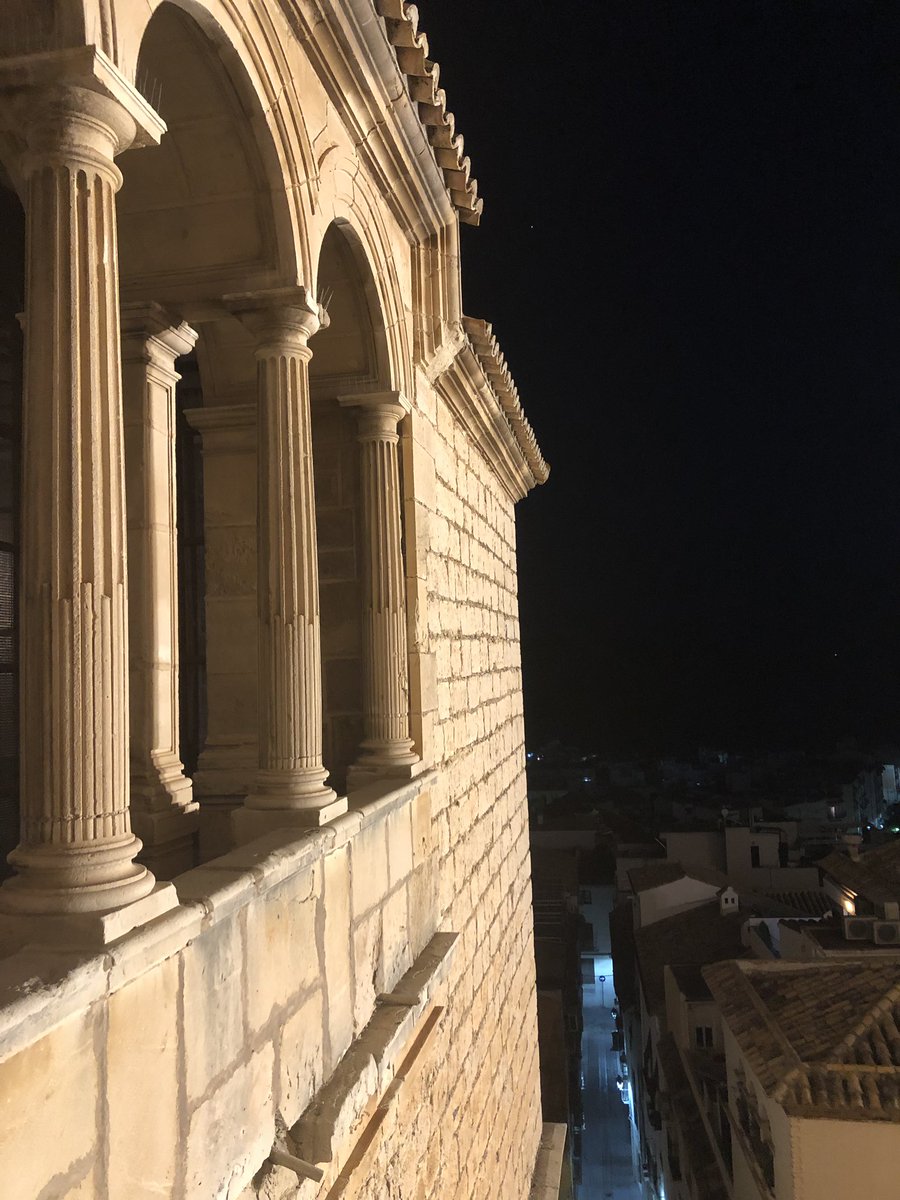 PilarPrezVela2's tweet photo. Magnífica visita a la catedral de Jaén de la mano de @Felipe Serrano Estrella y gracias a #aclesjaen https://t.co/6cGNqTD0dQ