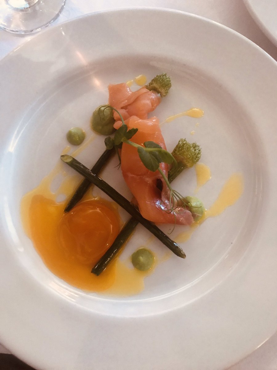 marriedwithc's tweet photo. Absolute pleasure to taste such amazing local produce @ScholarsHotel #BVFoodSeries https://t.co/j1v2CyHCHl