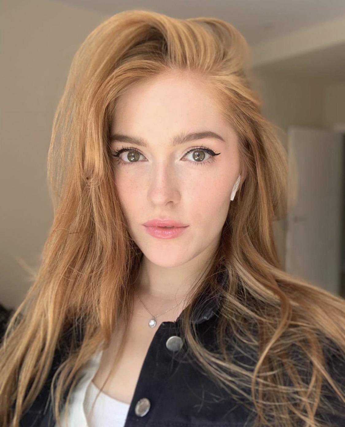 Pretty Girls on X: Jia Lissa t.coUBUfyugBAe  X