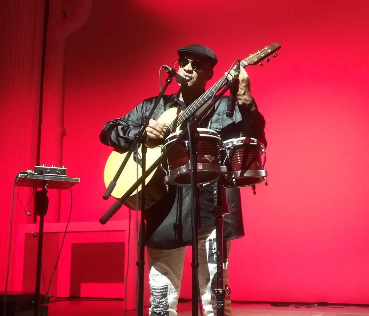 dzblesen's tweet photo. Sensationeller Abschluss der heutigen Abendshow beim Louis-Braille-Festival war das Konzert mit Raul Midón! Es folgt Samstag viel buntes Festivalprogramm und dann gehts am Abend wieder steil bei der Show auf dem Leuschnerplatz @StadtLeipzig! https://t.co/YJz1CLgBwR
#einTeil https://t.co/k1v9lq3C7v