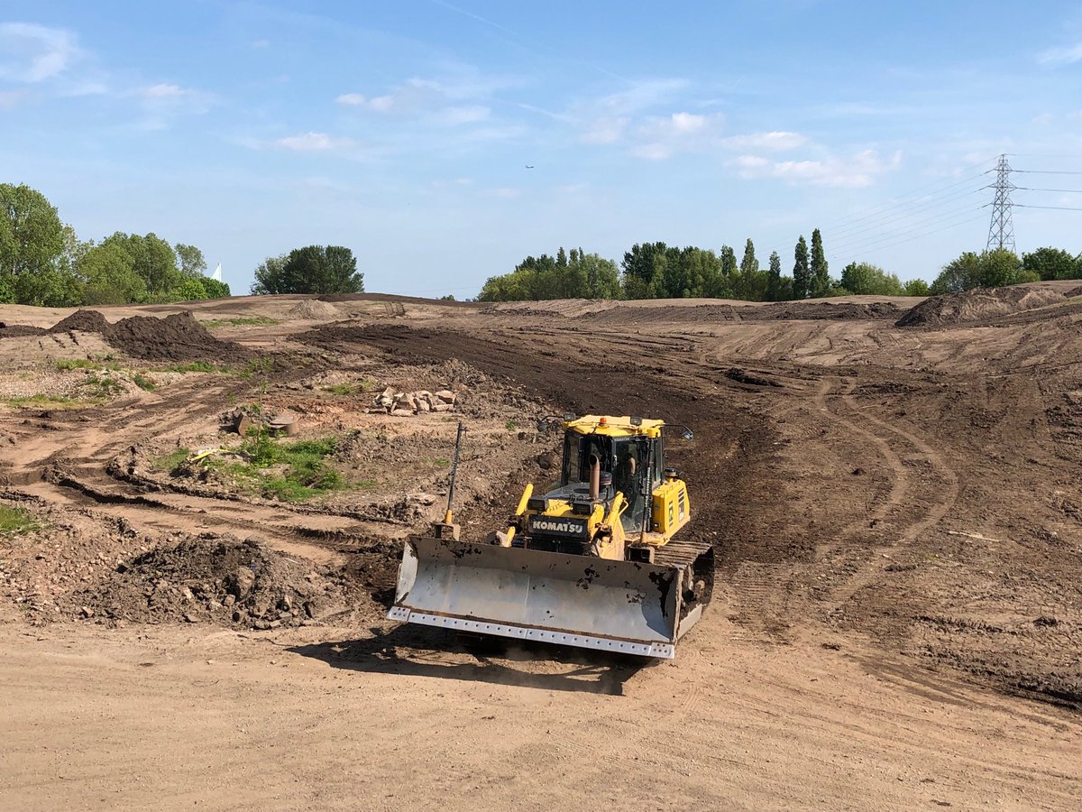 GLDLimited's tweet photo. Perfect weather for shaping the new driving range at Widnes Golf Academy ⁦@GLDLimited⁩ https://t.co/6jfTqu8jZP