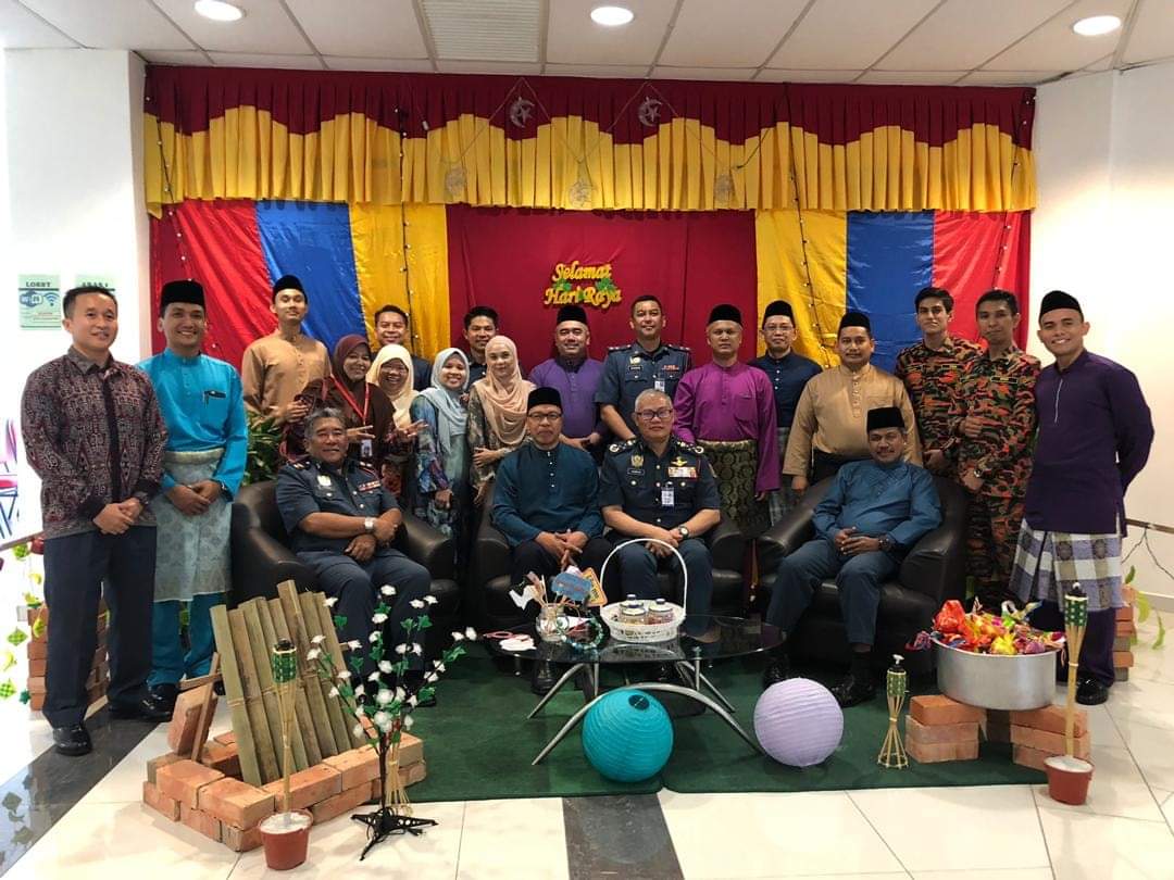 Fire_Research's tweet photo. 5 Julai 2019 - Majlis sambutan hari raya Aidilfitri. Semoga dapat mengeratkan silaturrahim antara kita. Terima kasih kepada yang sudi hadir menerima jemputan. https://t.co/aiyeBDe2uQ