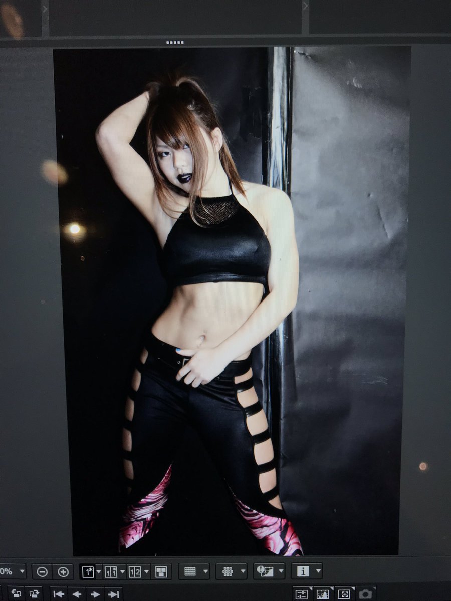 5年前の今日、プロレスラー葉月が誕生！！ 左の写真、デビューした日に