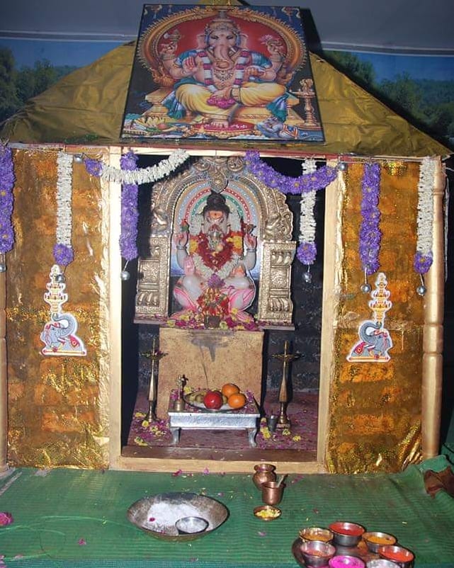 ANILJOSHI2102's tweet photo. Ayyappa irumudi celebrations at Sri nikhil Chetanakendram Hyderabad 2012. https://t.co/XxrN0tW0bE