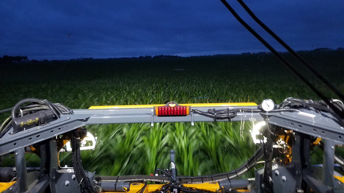Sea of green navigated hands free after dark. <a href="/CountyLine_Ag/">CountyLine Ag</a> #360glide #360guide #hagie