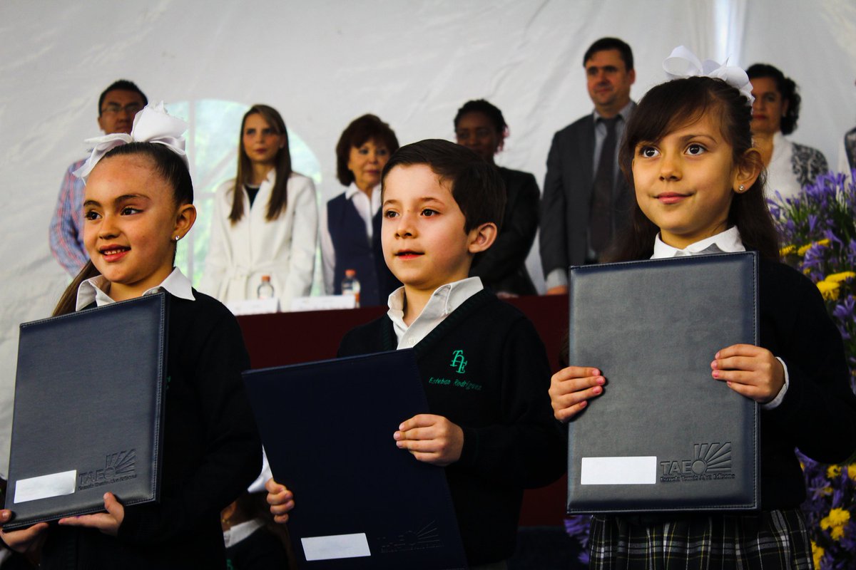 TomasAlvaEdison's tweet photo. Les compartimos algunos momentos de la Ceremonia Académica de Preescolar. ¡El inicio de un camino de logros!
-
Here are some of the moments of Kindergarten’s Academic Ceremony. It’s the beginning of a successful road!

#BeTAE #Preescolar #Excelencia https://t.co/3qrk1hxkxM