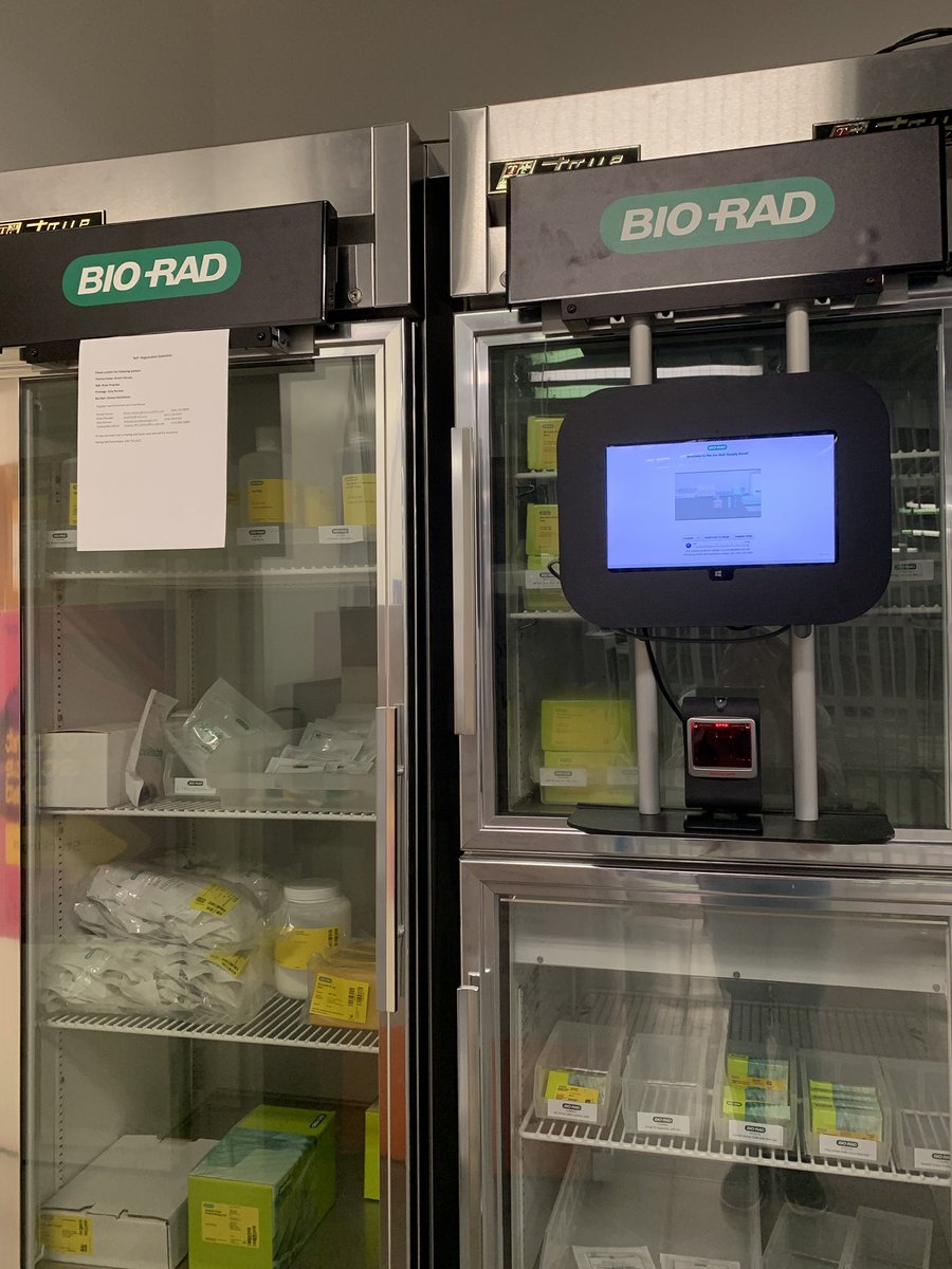 โลกดำเนินมาถึงจุดที่คณะเรามีตู้กด supply ทำแลปประหนึ่งเป็นตู้กดขนมหรือนำ้อัดลมแล้ว 

ขอเพียงมีบัตรมาแตะจ่ายตังค์ สามารถหยิบของไปได้ทุกอย่าง เวลาไหนก็ได้ มีเดียเลี้ยงเซลล์หมดกะทันหันหรือต้องการ kit สกัด DNA ด๋วนจี๋อะไรก็ตามใจ ไม่ต้องรอสั่งมาส่ง จะสะดวกไปไหนเด้อ