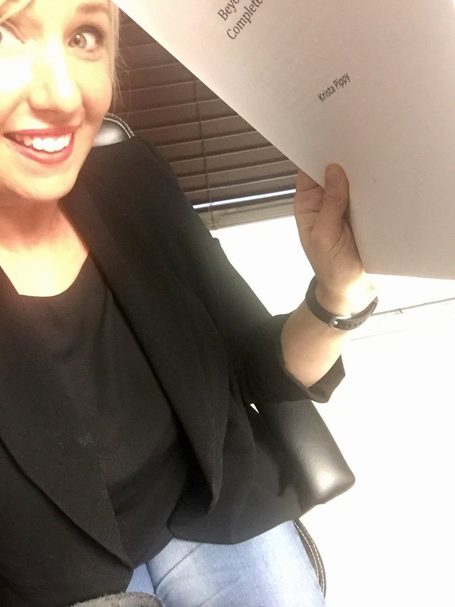 KristaPippy's tweet photo. Just received my manuscript! #dreamkitchens #kitchennerd🤓 #writing https://t.co/ZxHfN6yLGK