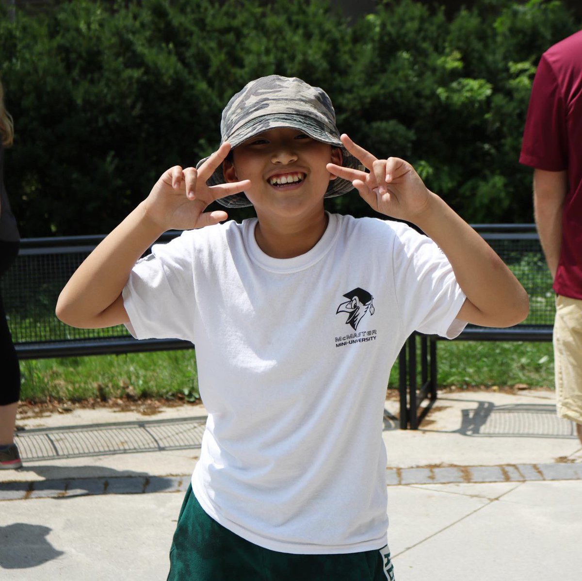 McMasterCamps's tweet photo. We can’t believe we’re saying #peaceout to our session 1 campers! We hope you had a great time and can’t wait to see again! #mcmastercamps #miniu #sfs #basketballcamp ✌🏽 https://t.co/ncJ8Es3yyr