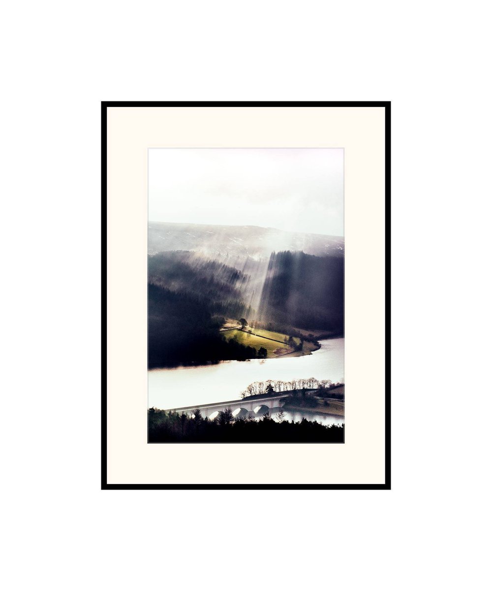danscapephoto's tweet photo. Dramatic rays of light illuminate fields and trees through the mist on the short of Ladybower Reservoir. Peak District print https://t.co/lmV2fPu4JJ #wall art #MyNewTag #Photography #print #Outdoors #Art #art #handmade #gift #TreePrint https://t.co/DJ3te6F4Pl