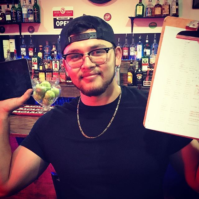 sdmobs's tweet image. Dedicated students stay late to accomplish goals! And clean 😉#sdmobs #mastersofbartending #exams #finals #cleanup ift.tt/32fzjNl