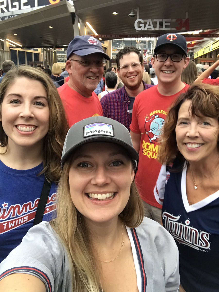 katiesterner's tweet photo. #twinspics https://t.co/1G0TwQpRFq