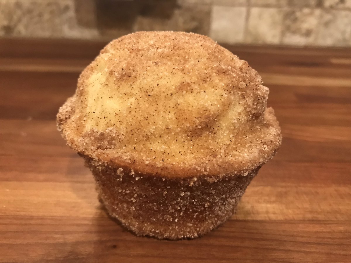 PutItInYourFace's tweet photo. Our cinnamon sugar #doughnutmuffins are the best of both worlds! A tasty treat for breakfast with your morning coffee or as a sweet treat after BBQ with family and friends! #doughnut #muffin #kaflour #kingarthurflour #dominosugar #dessert #desserts #sweettreats #cinnamon https://t.co/rgREHjtaZI