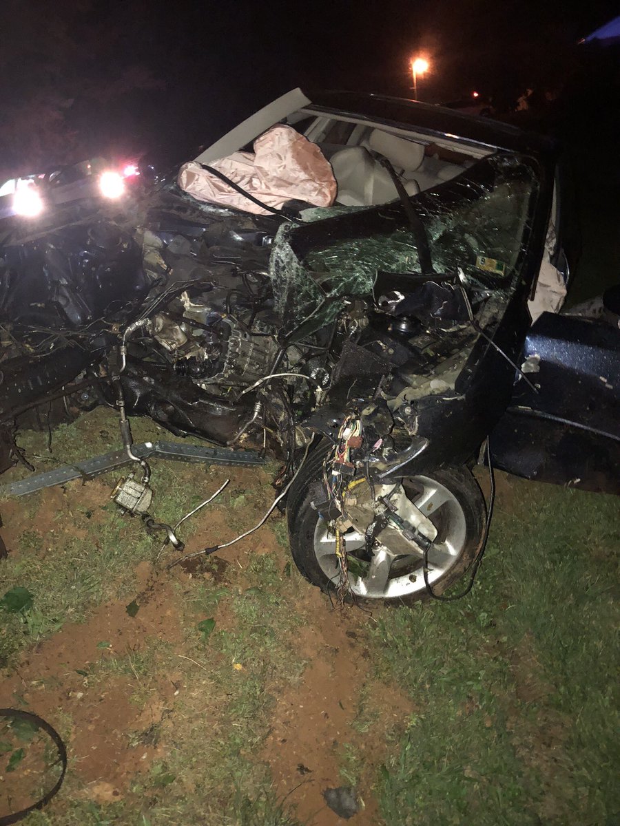 Its_Santoe's tweet photo. @subaru_usa My father and I are both still alive after this accident and neither of us should be. I don’t think I’ll ever own anything but a Subaru again. Thank you @subaru_usa https://t.co/Ck5hx68Zty