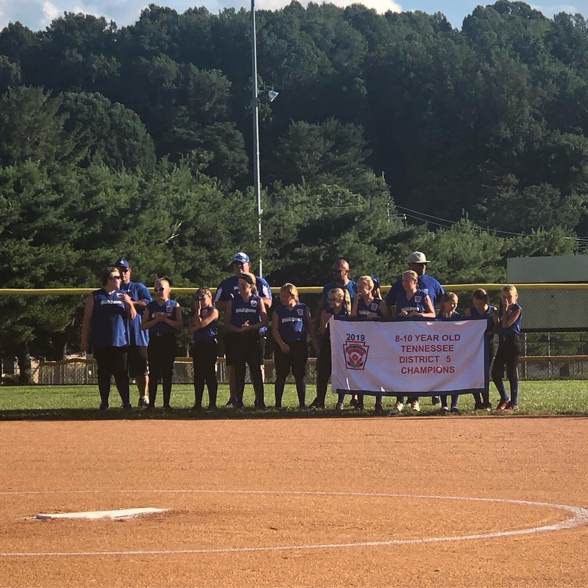 ericcarroll6's tweet photo. Excited to see these girls, and especially my girl, play tomorrow. Go win State girls! #Unicoi #LittleLeague #Softball https://t.co/nnXu21KiL8