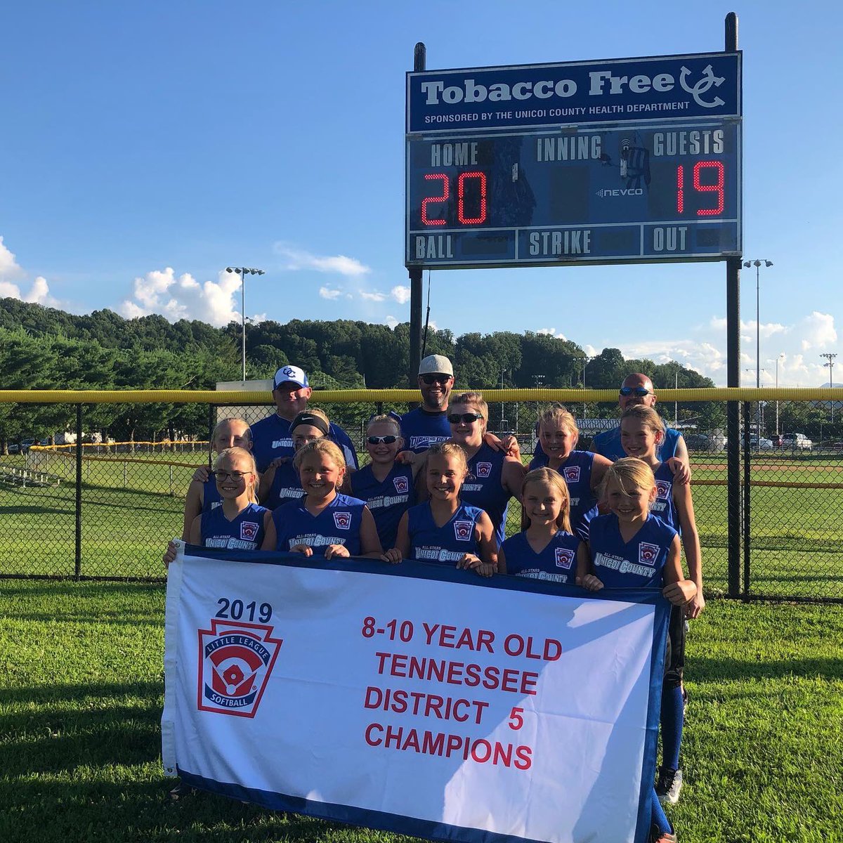 ericcarroll6's tweet photo. Excited to see these girls, and especially my girl, play tomorrow. Go win State girls! #Unicoi #LittleLeague #Softball https://t.co/nnXu21KiL8
