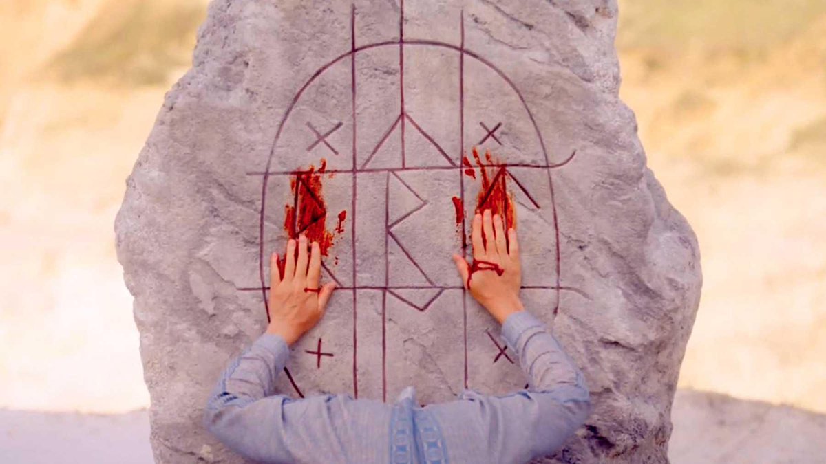 m77oz's tweet photo. Ari Aster is operating on a completely different level, #Midsommar is a genius piece of art, a mesmerizing mindtrip with an amazing performance by Florence Pugh, equally horrifying &amp; funny, it's a treat to watch, the framing, colors, editing, symbolism makes it something special. https://t.co/BLRkju5KJc