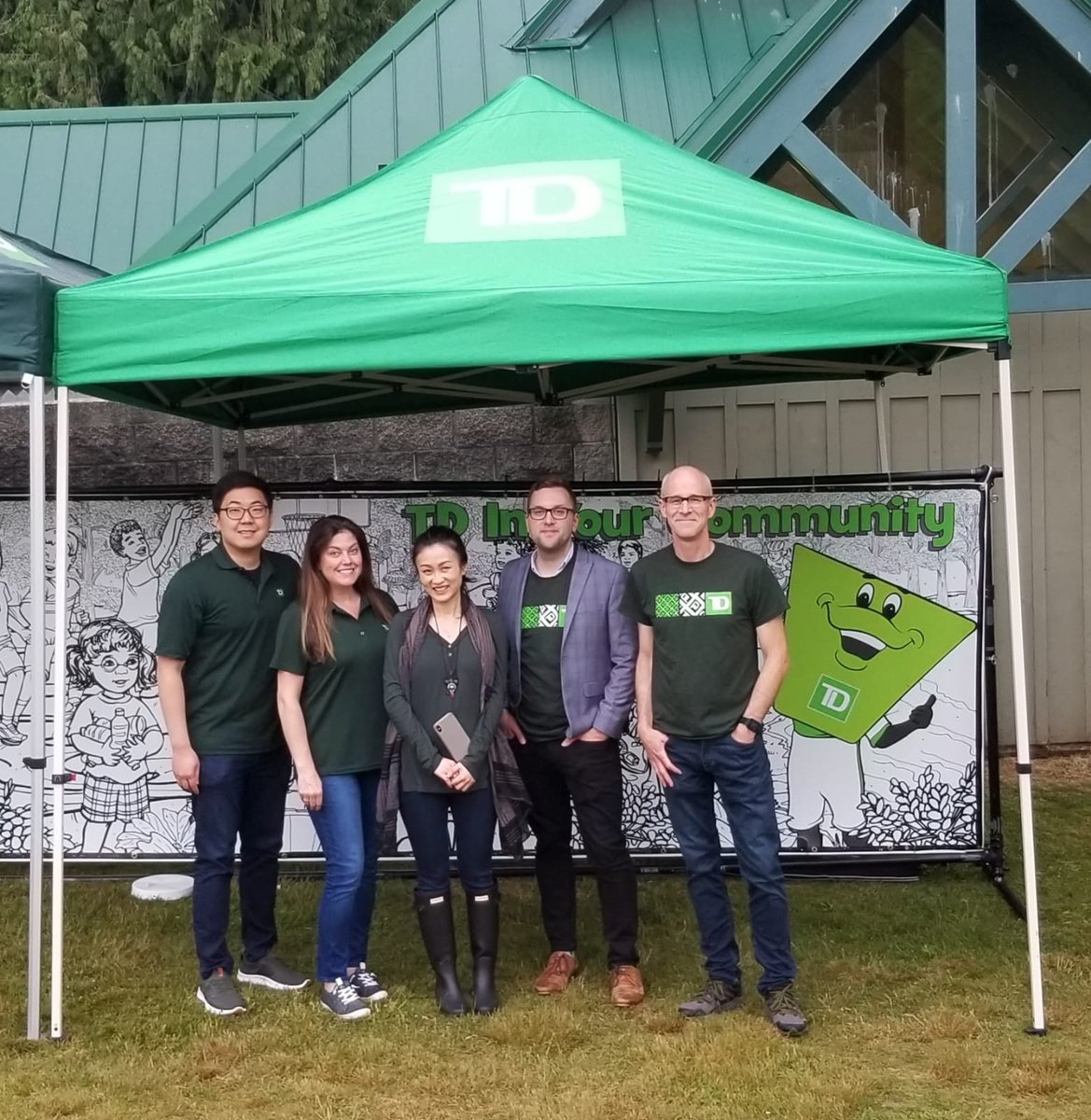 Having fun supporting TD Live and Local #liveandlocal ⁦@NorthVanRC⁩ ⁦<a href="/BBlackwood7/">Brian Blackwood</a>⁩ ⁦@JaeKim_TD⁩ ⁦<a href="/lisapaley2/">Lisa Paley</a>⁩ ⁦<a href="/AndyCribb_TD/">Andy Cribb</a>⁩