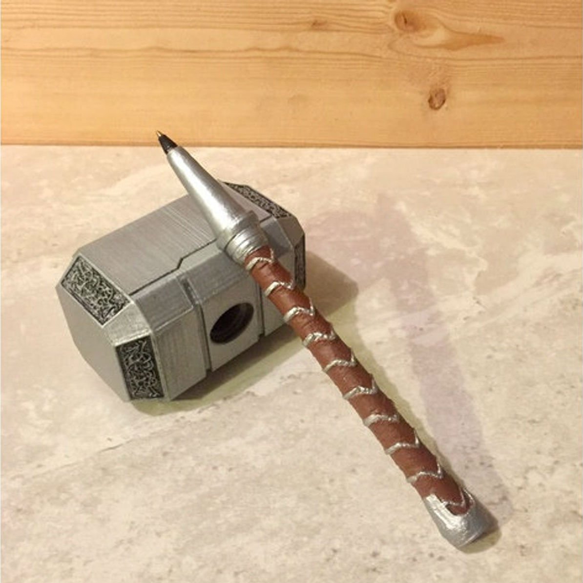 #Thor Hammer Pen! #avengers #endgame #etsy #etyshop #etsyseller #office #geek 

GET IT HERE! ---> geni.us/thorpen