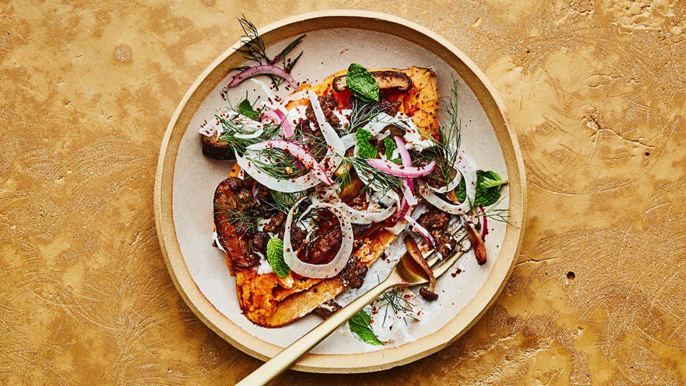 ClassyEstates's tweet photo. RT CaterersChicago: Sweet Potato Bowls with Spiced Lamb and Mushrooms.
Connect with Chef Robert for Recipe. https://t.co/scGpbG6XP3
#foodies
#Chefs
#ChefRobert https://t.co/xCp20mvcIj