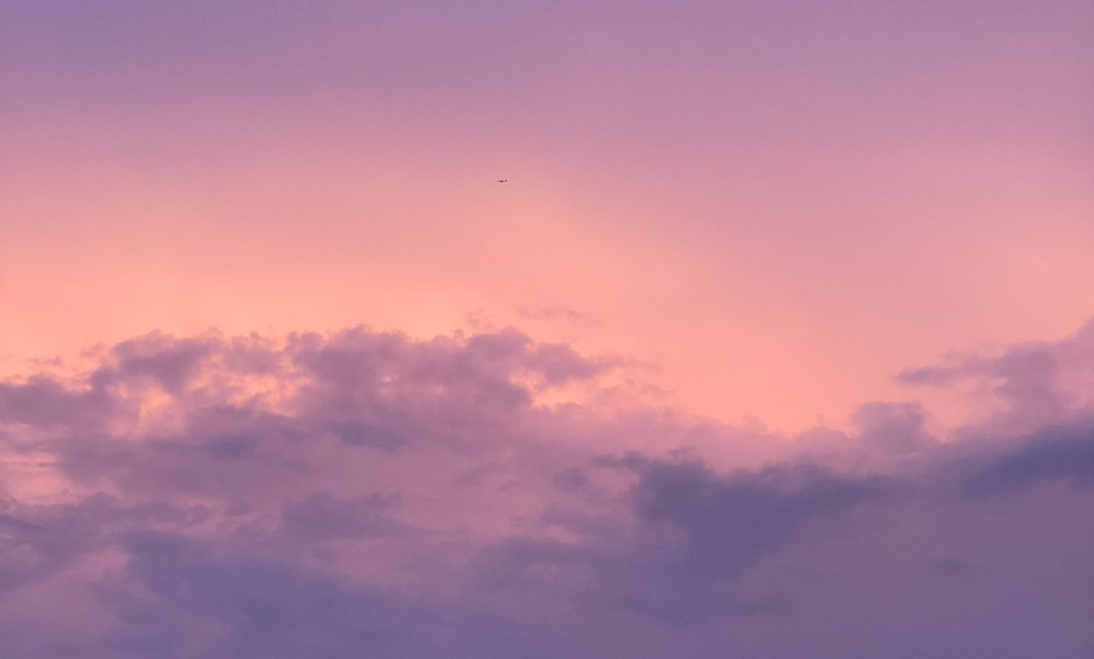 BigClumsy's tweet photo. I hate the terrible way life works at this moment.  I have no mouth and I must scream, as Harlan Ellison wrote. 😶

So here’s a nice picture of the sky from my deck instead. There’s a tiny plane in it if you look hard. https://t.co/dcalsxShTq