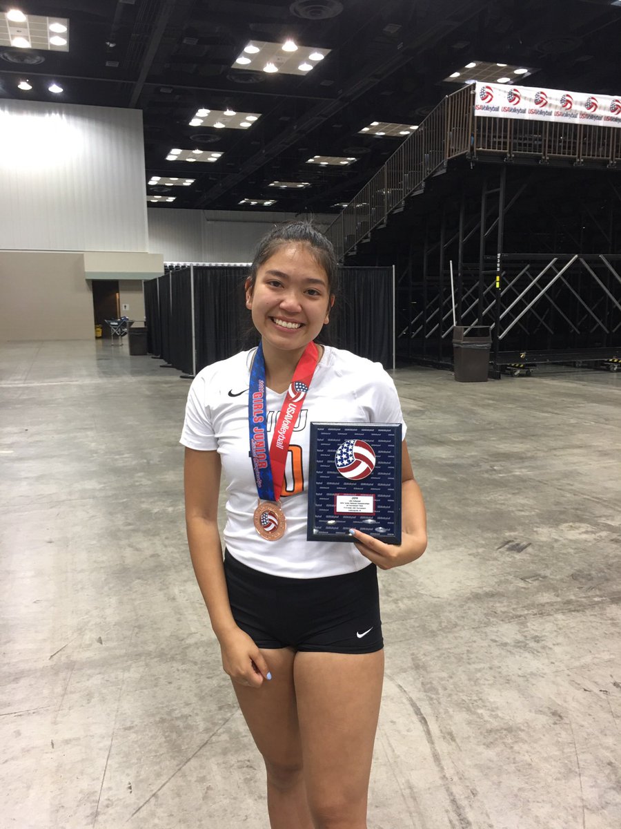 Congrats to <a href="/emilycheav/">Emily Cheav</a> on placing 3rd at the Girls Junior National Championship and earning a spot on the All Tournament Team!! Your titan family is so proud of you💚🖤