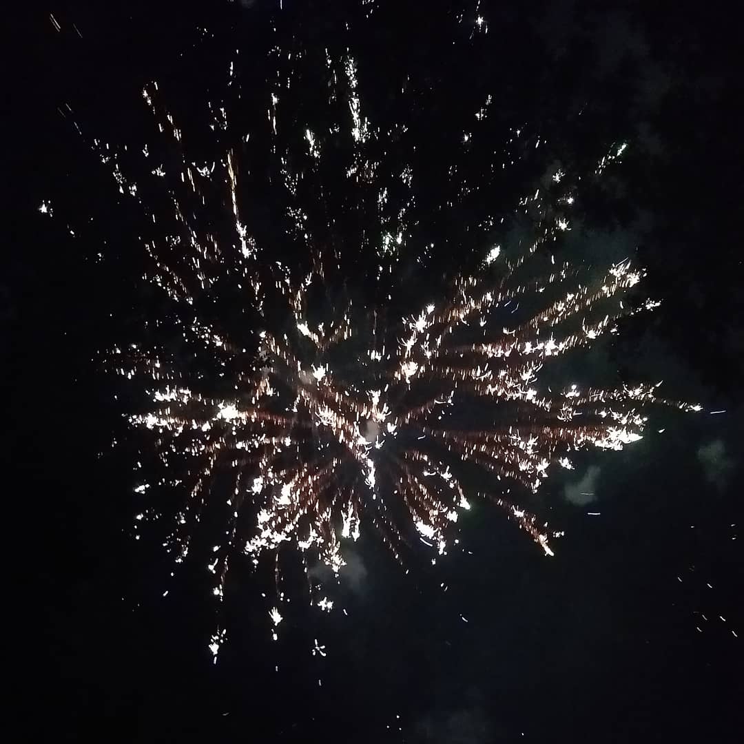 JessicaCherven1's tweet photo. A heart full of fireworks and a healthy dose of patriotism. Happy fourth of July weekend.❤️💙🎆 🇺🇸 https://t.co/o96sW4nDfp
