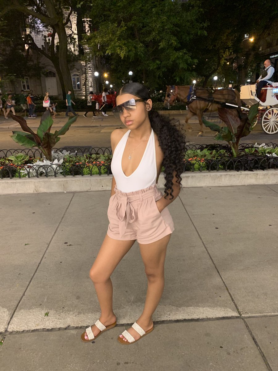 MariMarshae's tweet image. Always on extra.