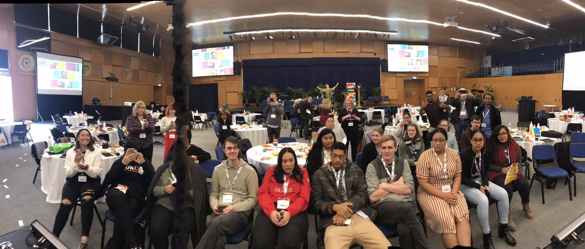 Fabulous to spend lunch with emerging generations leaders. #LivingChurch19 #allofthisisus
