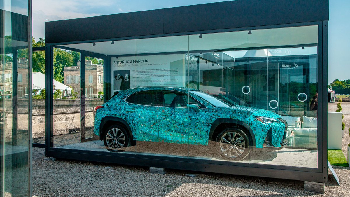 Lexusalcala's tweet photo. El Lexus UX Art Car «Gyorin Kozane», del estudio Antoñito y Manolín, gana el concurso europeo Chantilly Arts &amp; Elegance Richard Mille. #lexus #lexusalcala #alcaladehenares #hibrido #motor https://t.co/AWlXlzDJXP