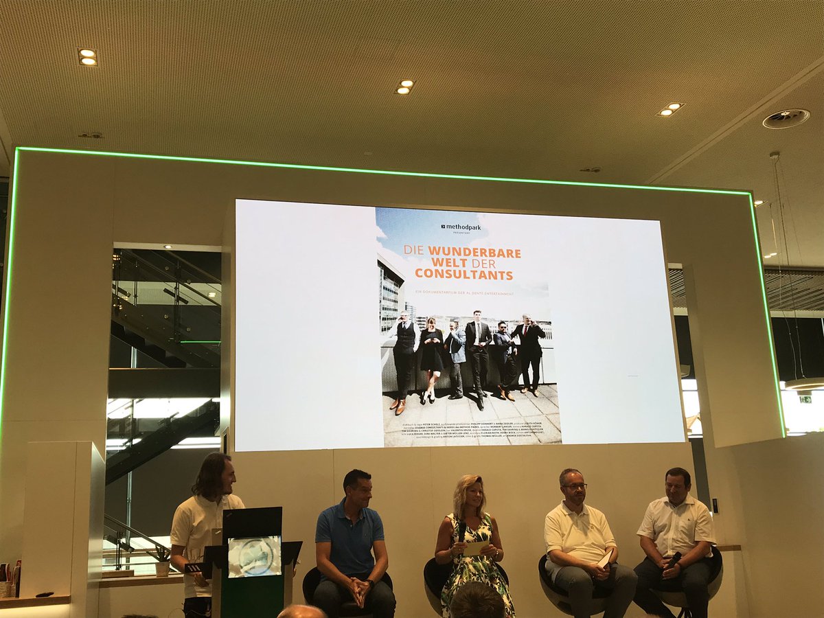 ULSolutionsSIS's tweet photo. Stylische Location, super leckeres Essen &amp; die besten Kollegen der Welt haben den Sommerworkshop gestern zu einem besonderen Tag werden lassen...Vielen Dank, dass ihr alle da seid! #lovemyjob #mprocks  @kleeblattfuerth https://t.co/dV9kasVLMK