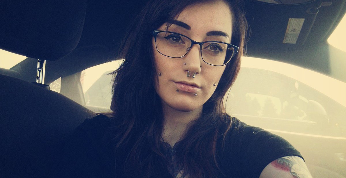 XavyKirigaya's tweet image. Hi from your favorite #WidowmakerMain 🌺🌺