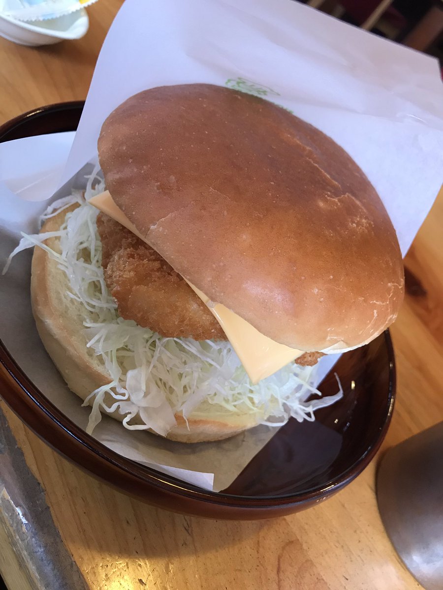 あに A Twitter 今日の昼はコメダ フィッシュバーガー好きなん