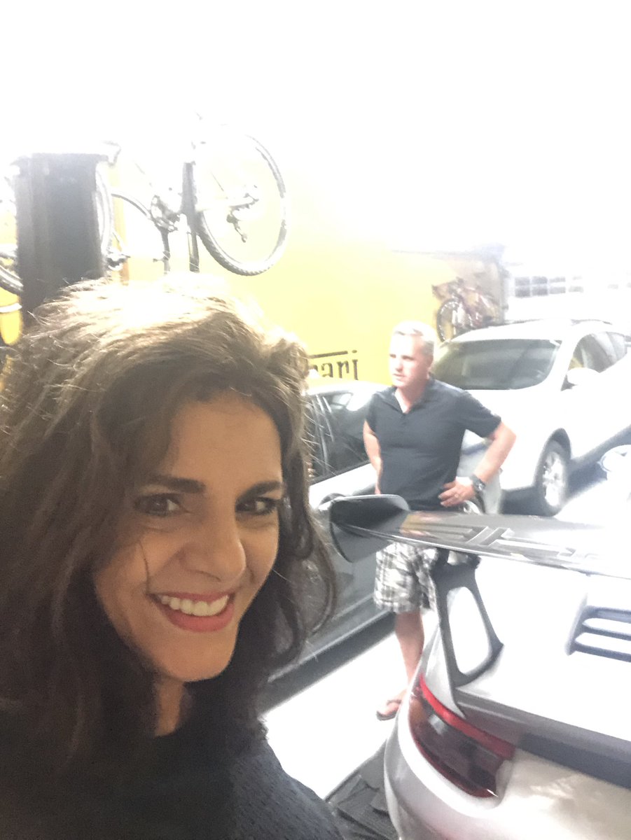 JoannMoretti's tweet image. #Autonomous vehicles are nice & will be incredibly convenient-but there will always be a market for high-performance vehicles like this puppy! @Porsche you never cease to amaze! #automotive #digitaltransforamtion @antgrasso @evankirstel @RichieEtwaru