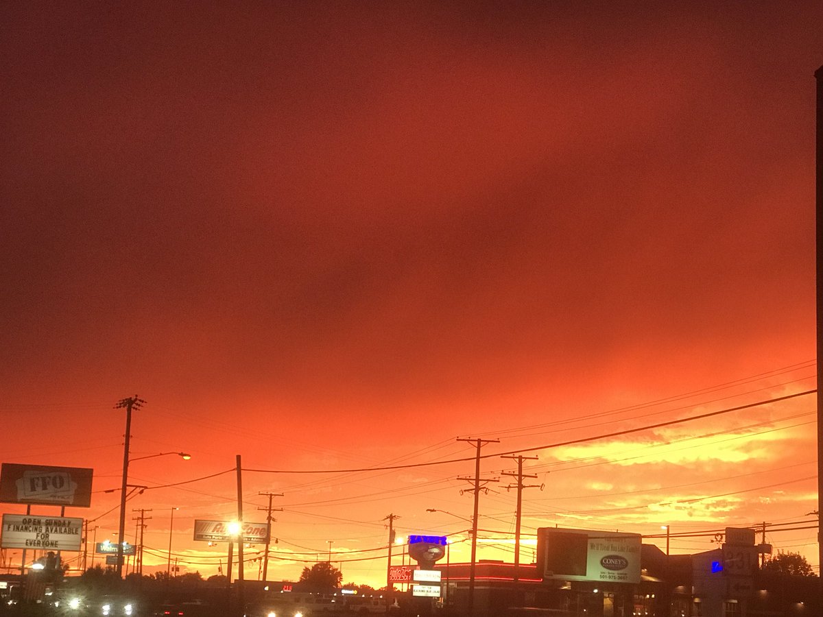 mboley013's tweet image. Sunset in Russellville AR last night!! Amazing colors! #sunset #amazing