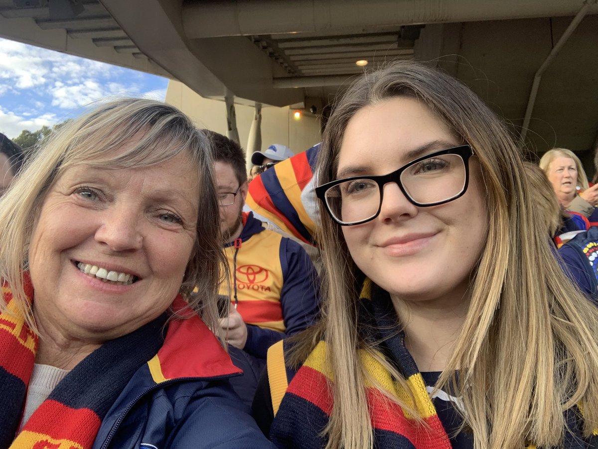 Family footy #gocrowa #weflyasone