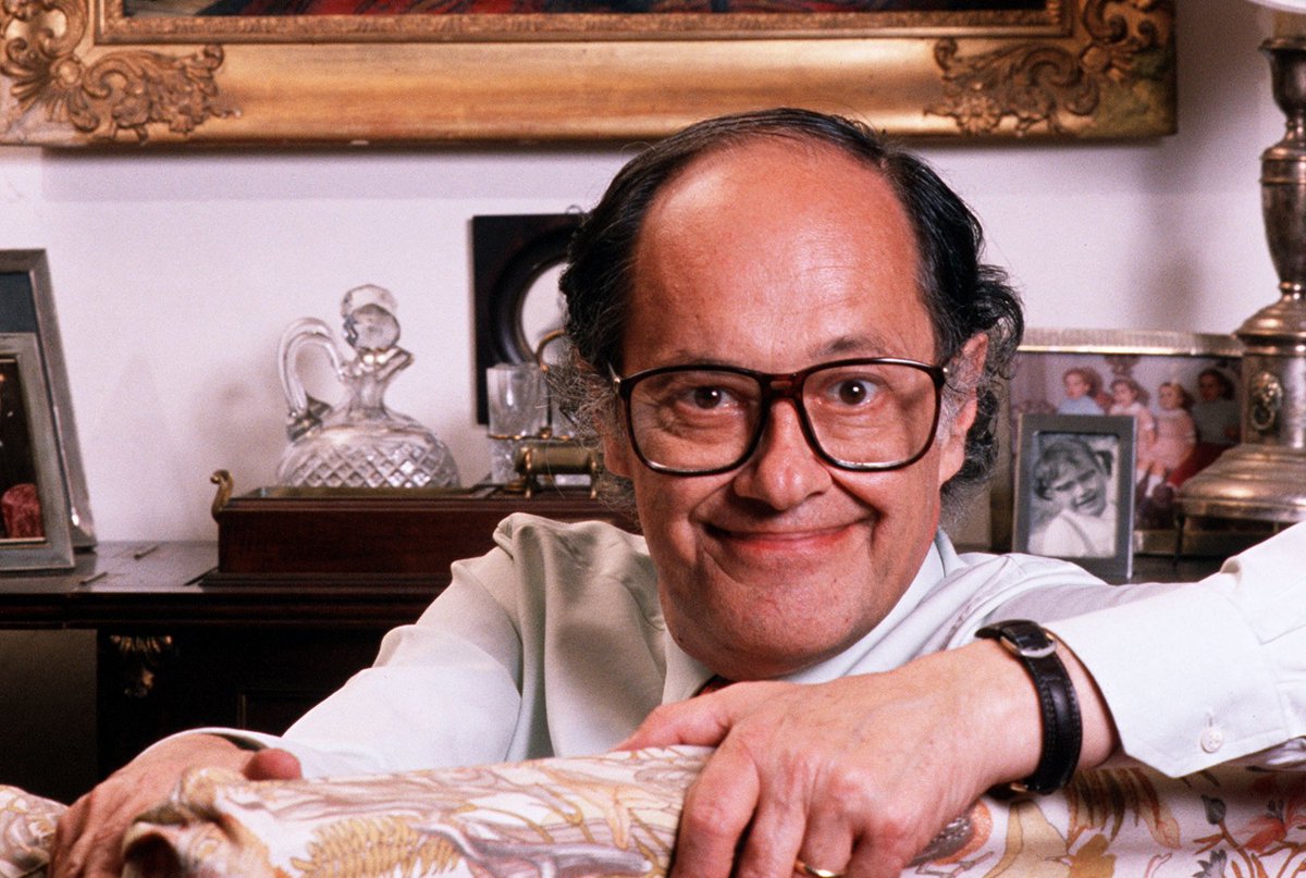 Rai Cultura lo ricorda con lo speciale "UGO GREGORETTI, maestro dell’ironia" che ripercorre la sua carriera culturale attraverso interviste ed immagini tratte dai suoi più importanti lavori
➡ bit.ly/32cHGsI