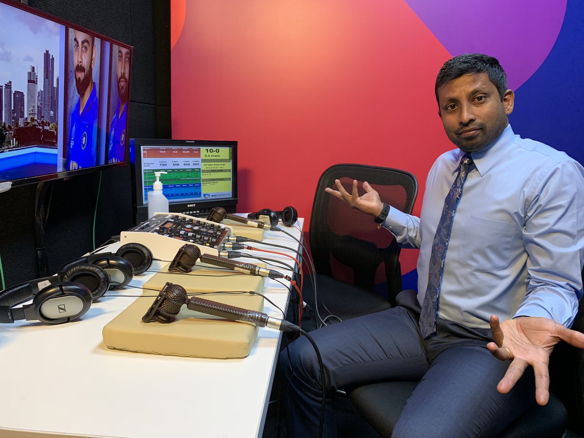 RusselArnold69's tweet image. Naan Wanthutenda ??? @StarSportsTamil #StarAiKelungal Nee enga @RJ_Balaji ? #hereforthebigone Where are the boys ?? No showah??