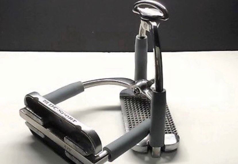 comfy_horse's tweet image. MDC Stirrups help you fly!!😉#mdcstirrups #intelligentstirrups #forwardfacing #worldleader #comfyhorseco